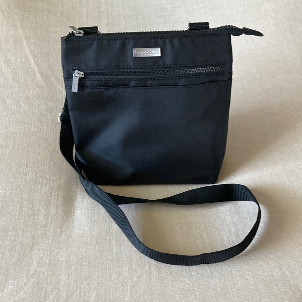 Baggallini Cross Body